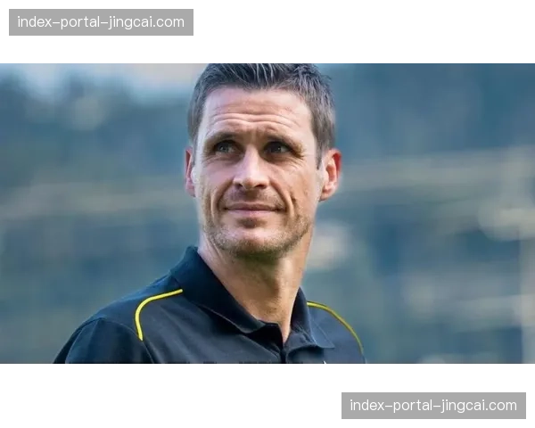 专访多特蒙德体育总监:详解俱乐部夏窗引援策略与青训哲学。 专访多特蒙德体育总监:详解俱乐部夏窗引援策略与青训哲学。